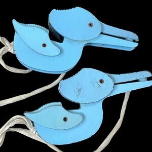 Vintage Ducky Baby Sheet Blanket Fasteners Mid Century Blue Crib Clips READ